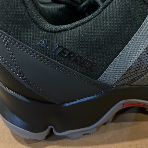 Adidas Terrex AX2R Trail Hiking Shoes Sneakers black grey carbon CM7728 Mens 12 - Picture 4 of 12